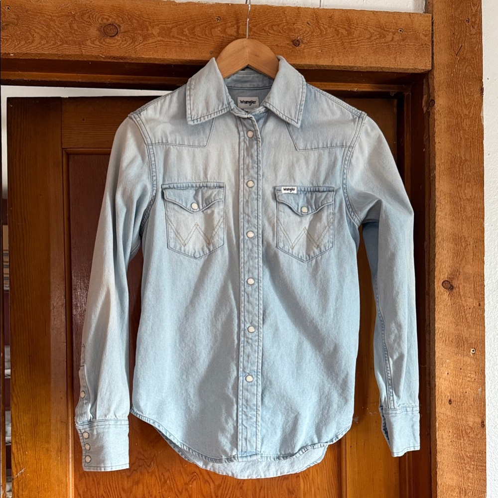 Wrangler Light Blue Denim Shirt with Pockets